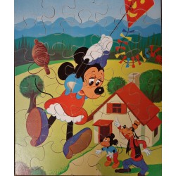 Walt Disney - Minnie Mouse met vlieger